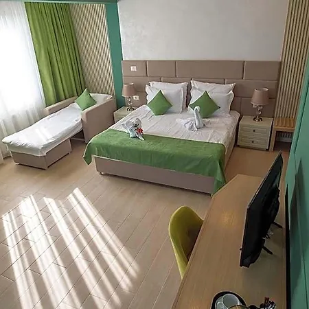 Azaleea Nord Hotel Mamaja
